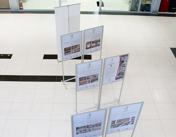 Výstava Neziskových organizácií v nákupnom centre OC MAX Trenčín - fotografia č. 1